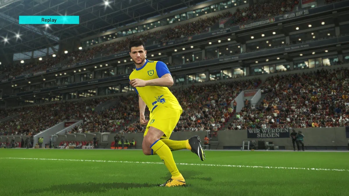  ”PES 2018 on loistopeli. Silti peli-  kentän muutamat omituisuudet  ärsyttävät tällä hetkellä sen  verran paljon, että ihan  täydelliseksi sitä ei voi kutsua.” 